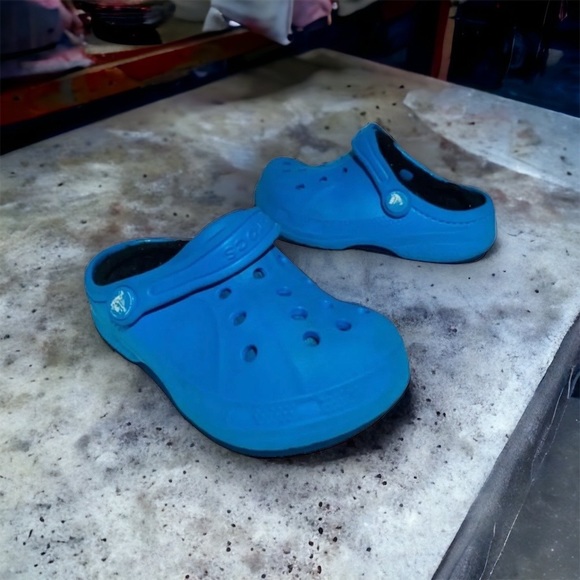 Crocs Super Soft Faux Fur Comfort Sole Slip-On / Clogs - Picture 4 of 4